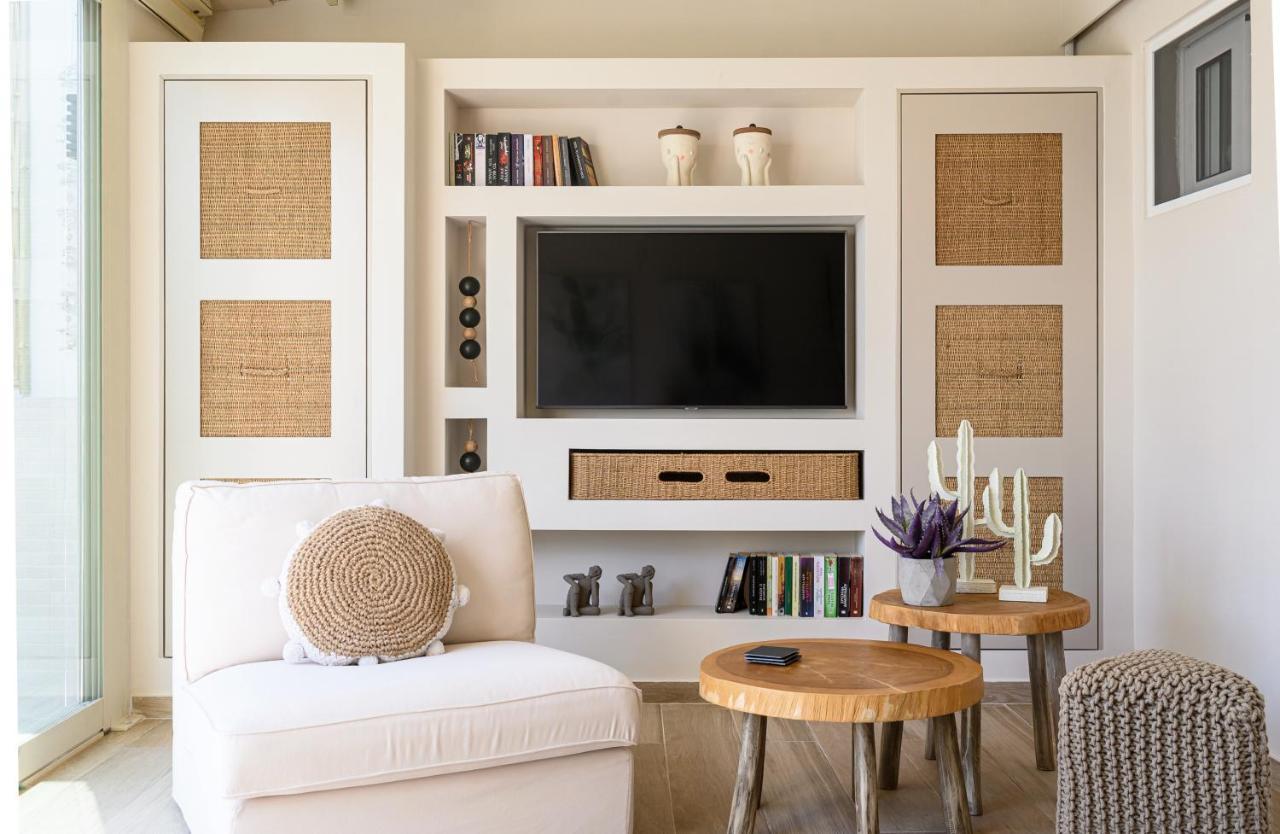 Fiorela'S Casa- A Stylish Loft Apartment In The Heart Of Préveza Kültér fotó